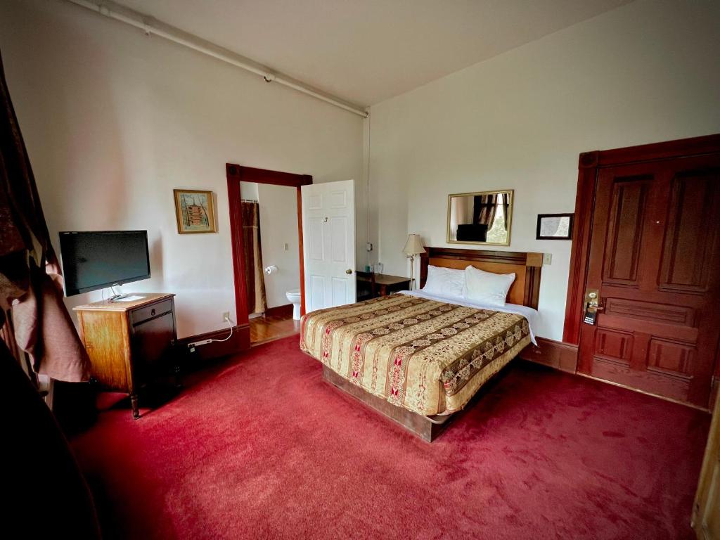 The Monarch Hotel - Chambre Lit Queen-Size Standard - Pas D'Animaux