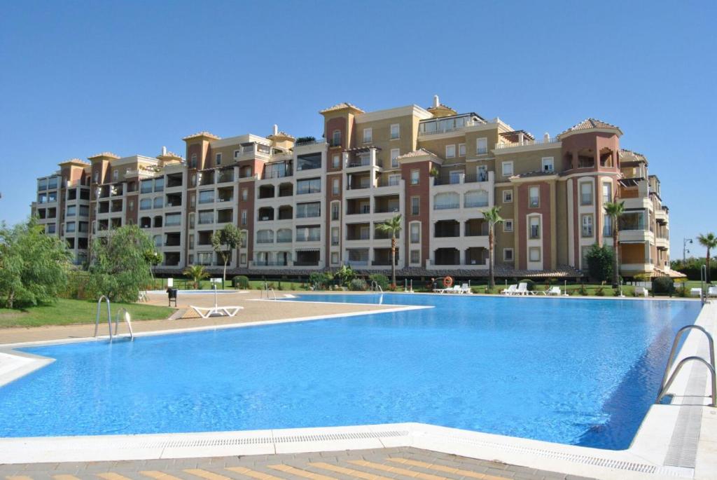 Basen w obiekcie Apartamento Deluxe Vistas Laterales al Mar lub w pobliżu