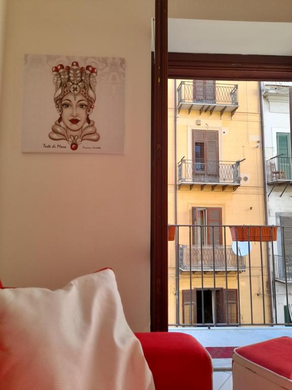 A balcony or terrace at La Perla di Palermo