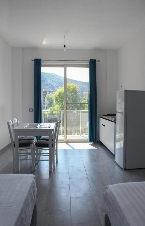 LUMNIK - Hotel & Apartments - Imazhi 4