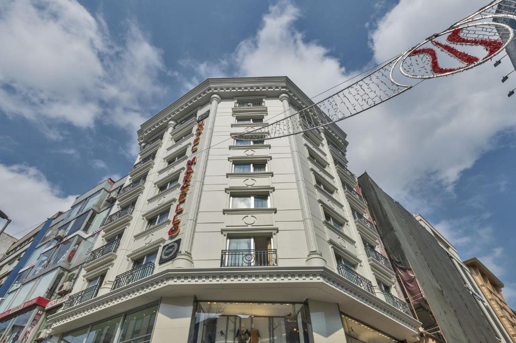 The building in which a szállodákat is located
