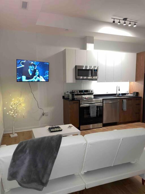 Ottawa Centretown Studio Apartment - Housity