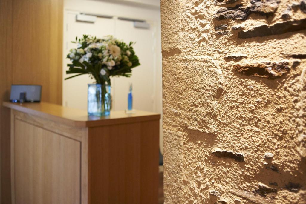 Logis Hôtel Duquesne - Resim 12