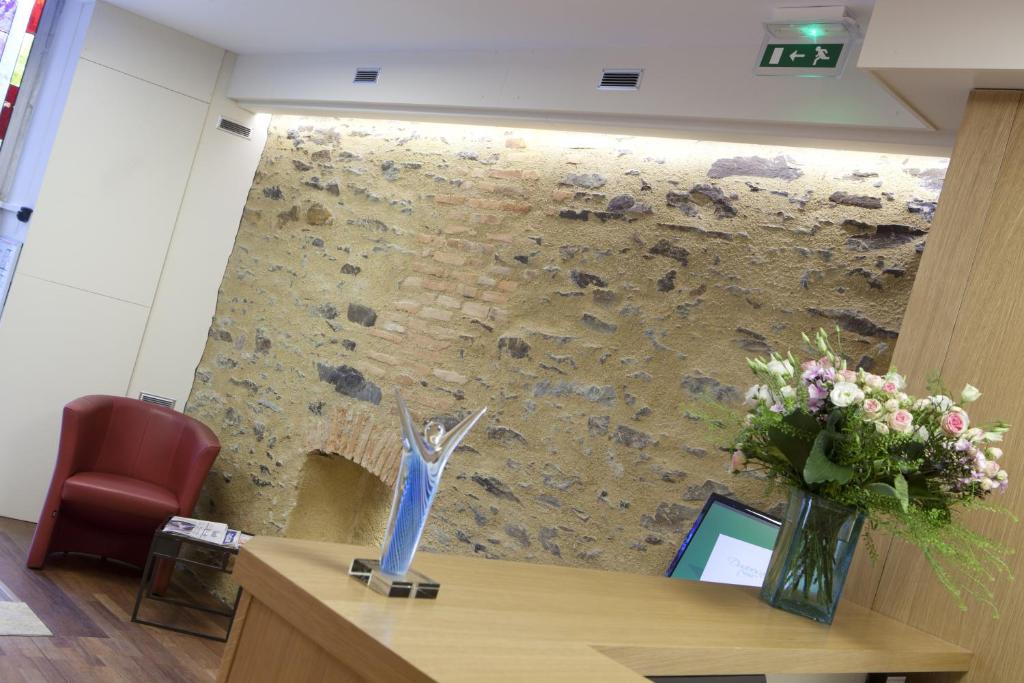 Logis Hôtel Duquesne - Resim 20