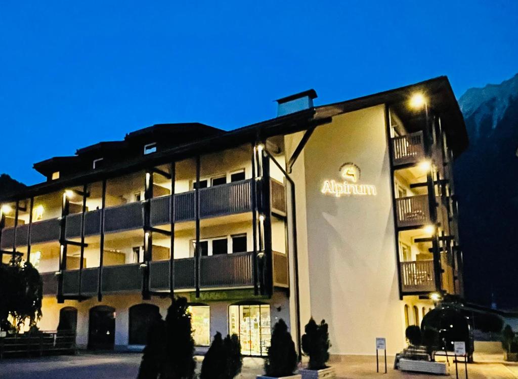 The building in which az apartmanhoteleket is located