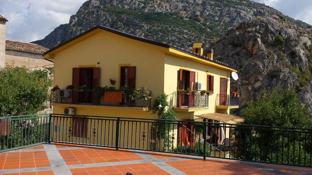 Nespecifikovaný výhled na hory nebo výhled na hory při pohledu z bed and breakfast