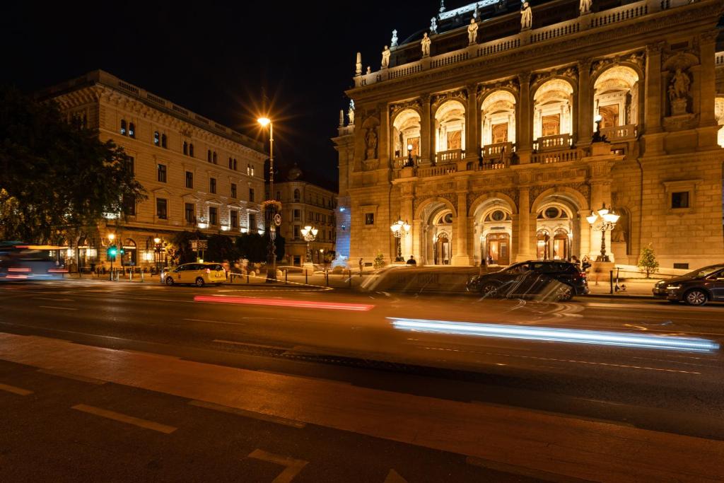 Fotografie z fotogalerie ubytování Centrum Opera Luxury apartment with free garage v Budapešti