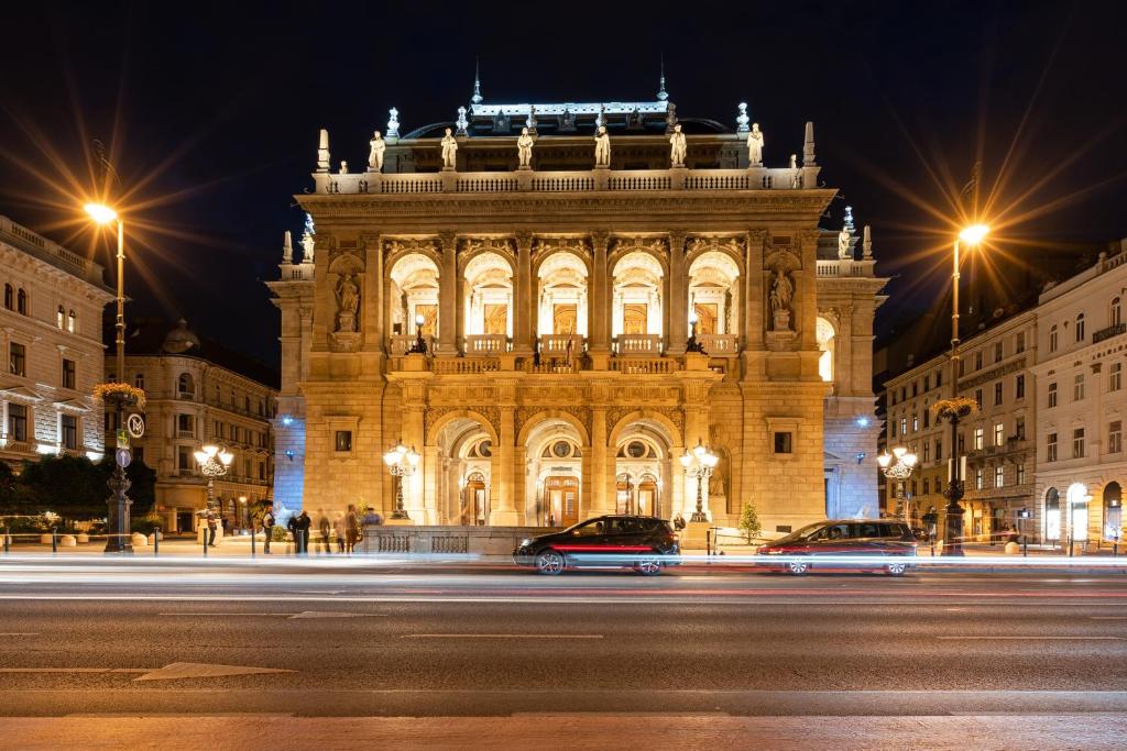 Fotografie z fotogalerie ubytování Centrum Opera Luxury apartment with free garage v Budapešti
