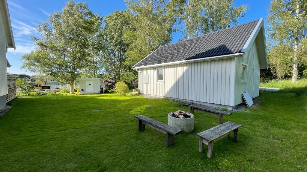 Zahrada ubytování Floda, Minihus på 62m2 för plats för 4 vuxna och 2 barn