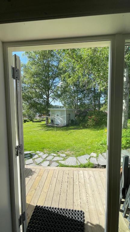 Zahrada ubytování Floda, Minihus på 62m2 för plats för 4 vuxna och 2 barn