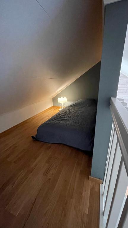 Postel nebo postele na pokoji v ubytování Floda, Minihus på 62m2 för plats för 4 vuxna och 2 barn