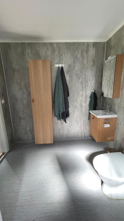 Koupelna v ubytování Floda, Minihus på 62m2 för plats för 4 vuxna och 2 barn