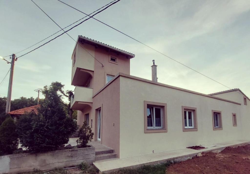 Budova, v ktorej sa apartmán nachádza