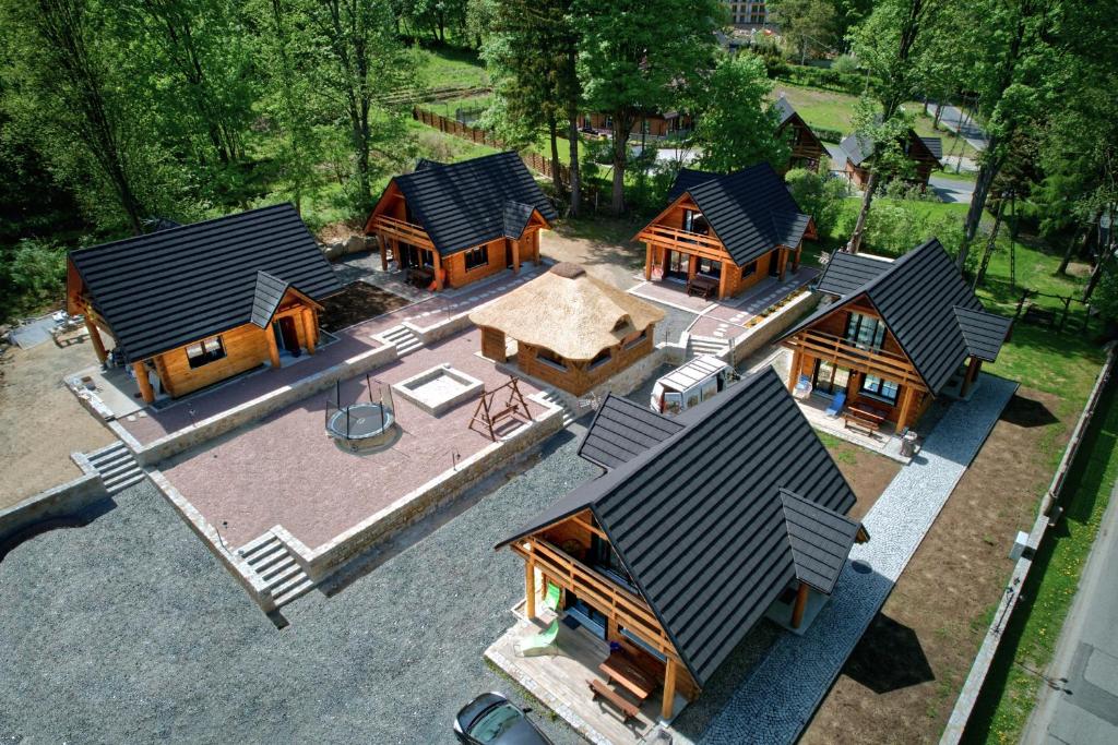 an overhead view of a large home with a roof at KARKONOSKIE CHATY in Szklarska Poręba