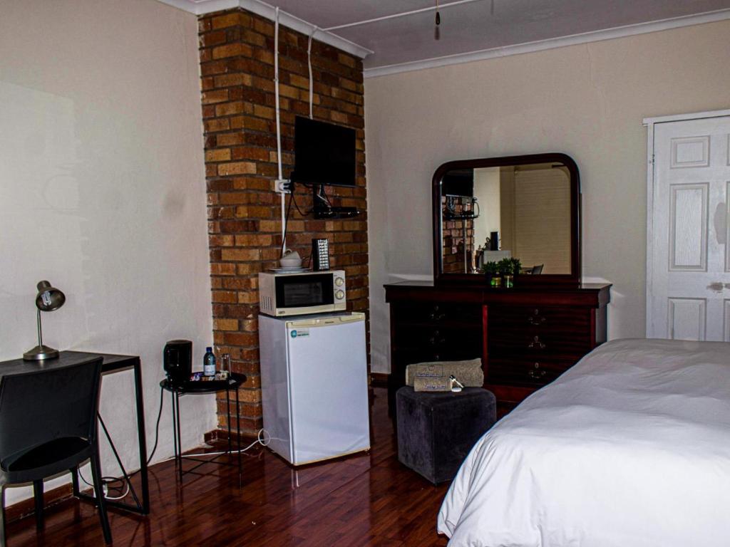 Three Angelz Lodge - Luxury King Room