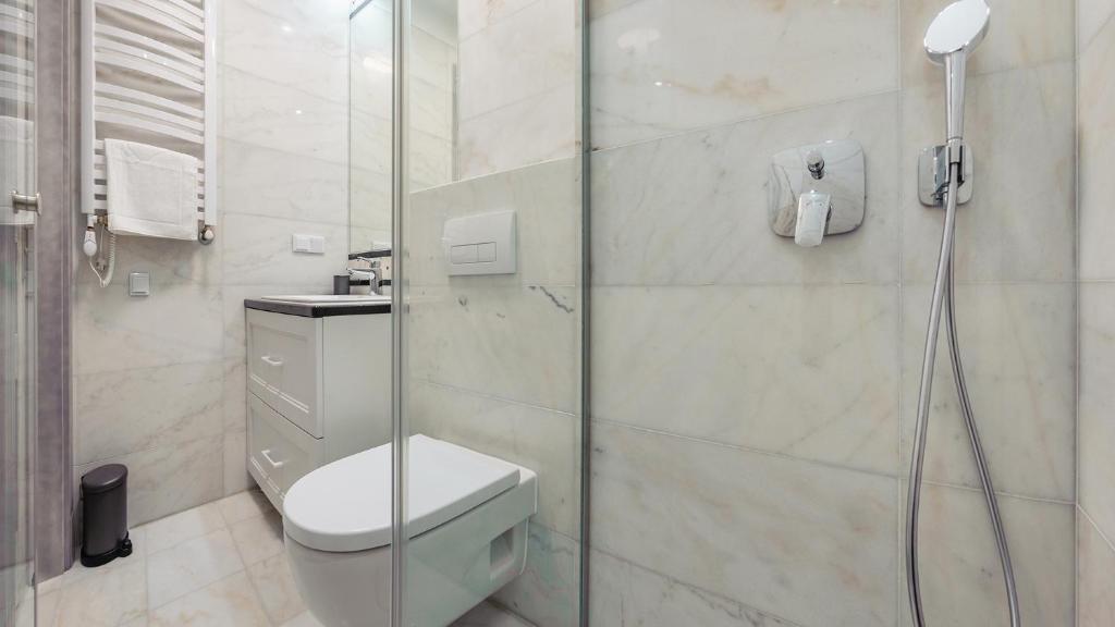 Kúpeľňa v ubytovaní Apartamenty Sopockie Błonie