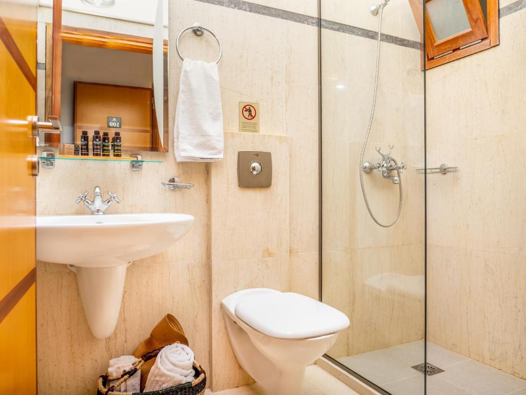 Koupelna v ubytování Elounda Alikes Suites & Studios