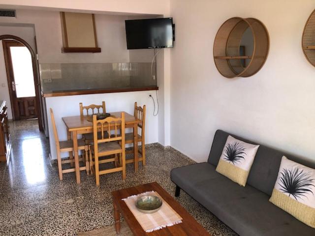 Apartamentos Colomar, Playa es Figueral – Bijgewerkte prijzen ...