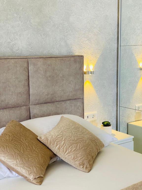 Posteľ alebo postele v izbe v ubytovaní Sunshine House Makarska with Free Beach Parking
