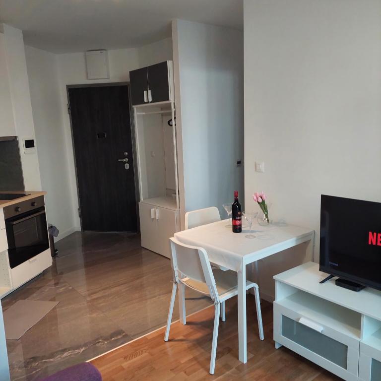Kuchyňa alebo kuchynka v ubytovaní Apartment Paola with free private parking place