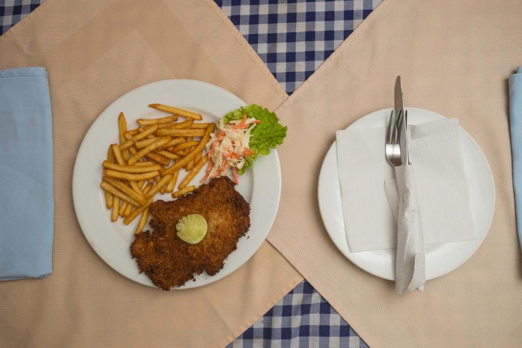Jídlo v hotelu nebo okolí
