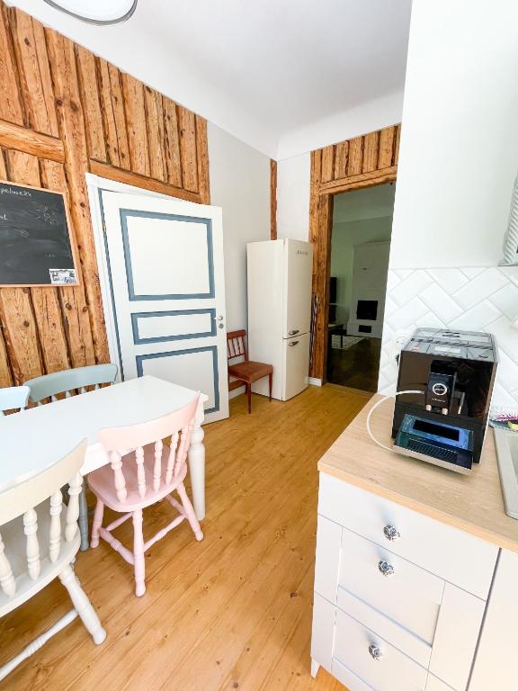 Kuchyň nebo kuchyňský kout v ubytování Spacious Supeluse Apartment