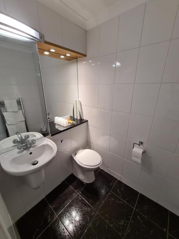 The Royal Hotel - Resim 5