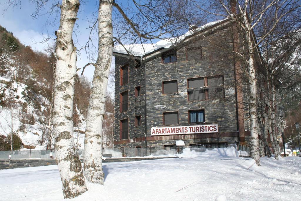 Apartaments Turístics Prat de Les Mines v zimě