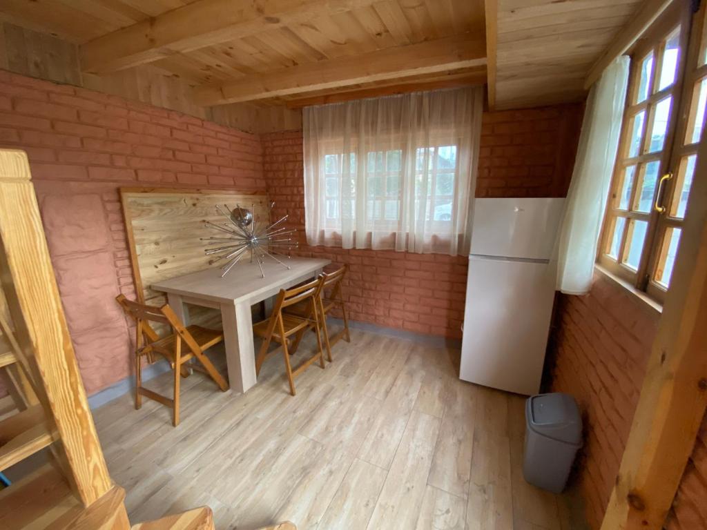 Kuchyň nebo kuchyňský kout v ubytování Kobuleti Pines Resort