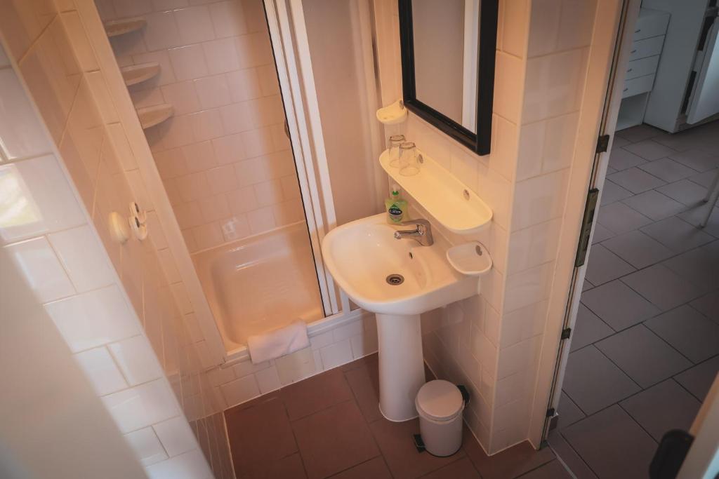 Bagno di Hotel Apartment Faraon