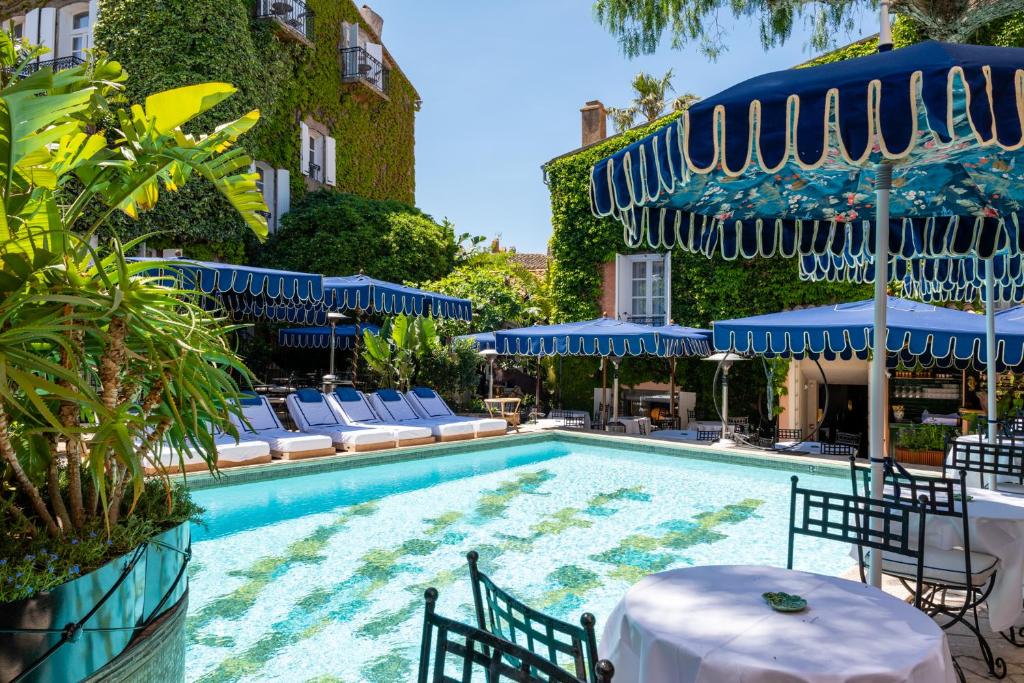 Bazén v ubytování Le Yaca Saint-Tropez nebo v jeho okolí