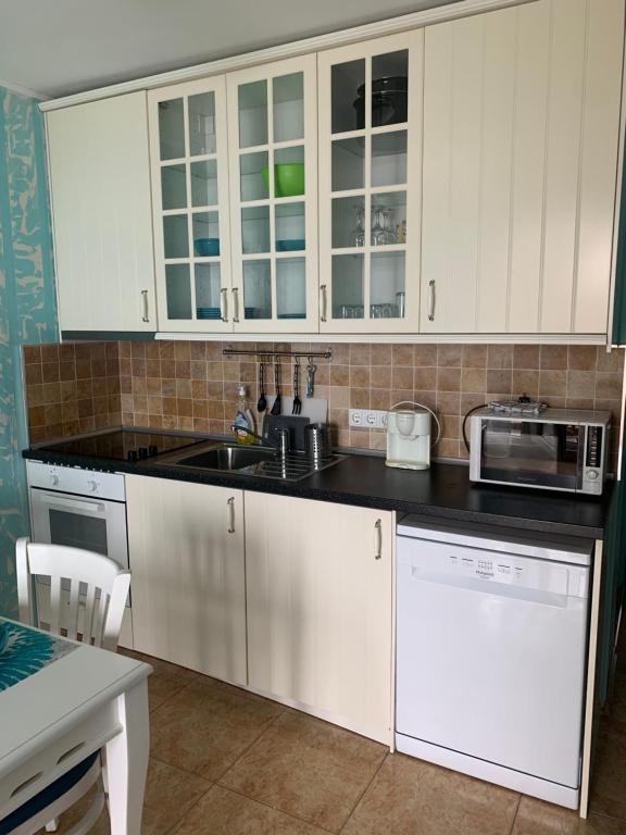 Beautiful sea view apartment in Aheloy