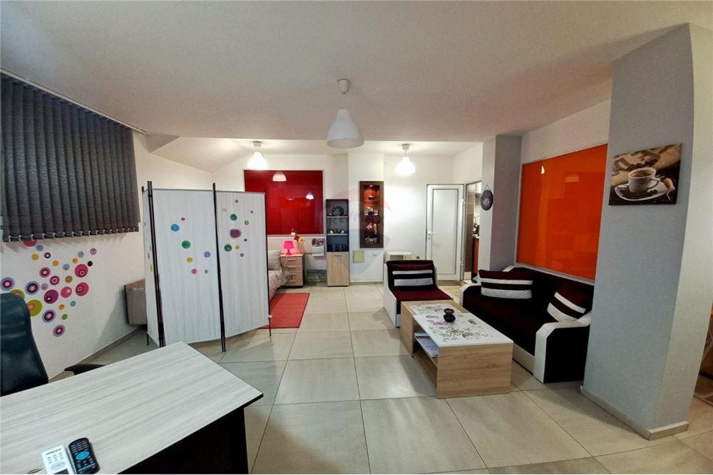 Studio 15 - Housity