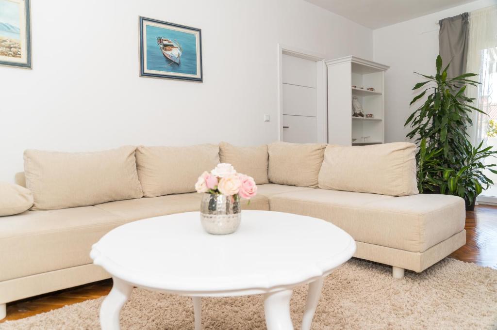 Apartments Doris - 11