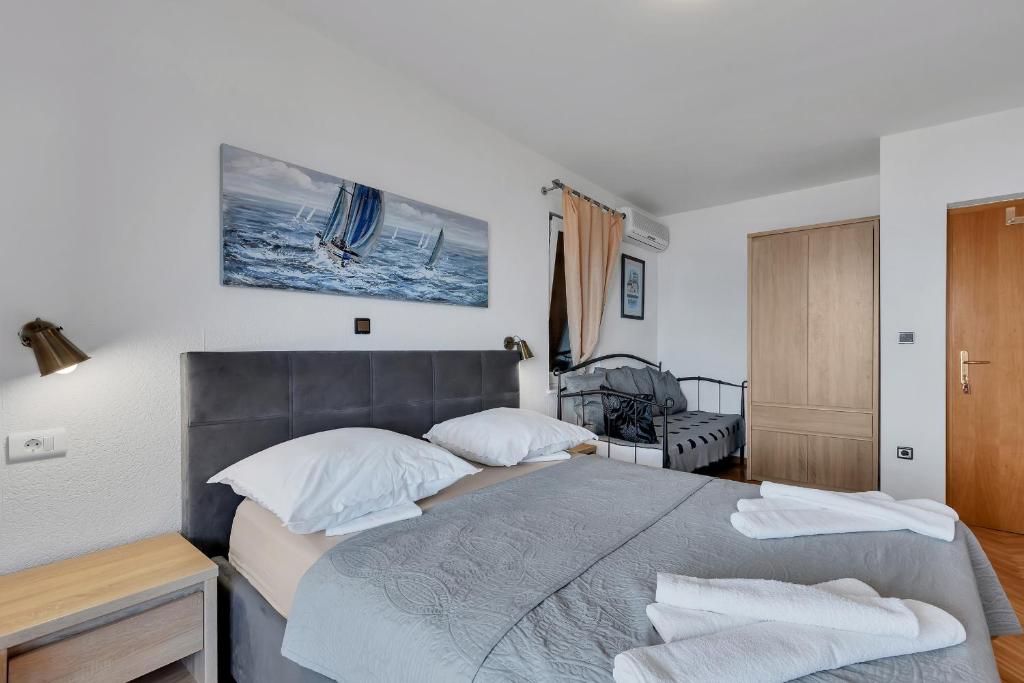 Guest House Lazeta - Deluxe Double Room (2 Adultos + 1 Niño)
