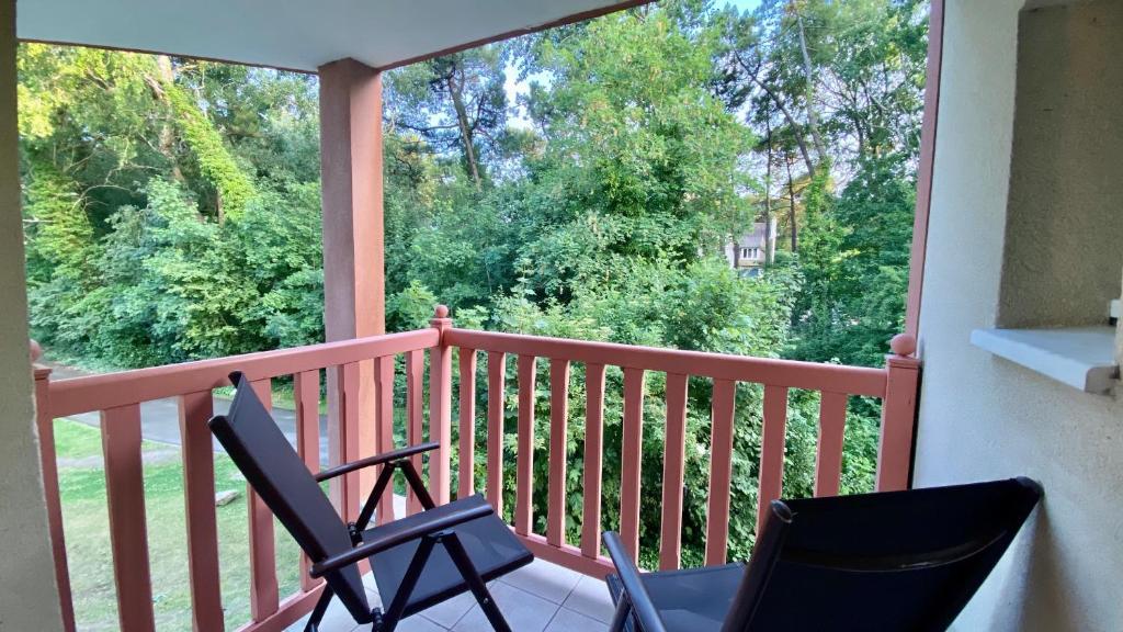 Balkon lub taras w obiekcie MC Tourisme - Splendide & cosy appartement avec piscine, tennis & parking