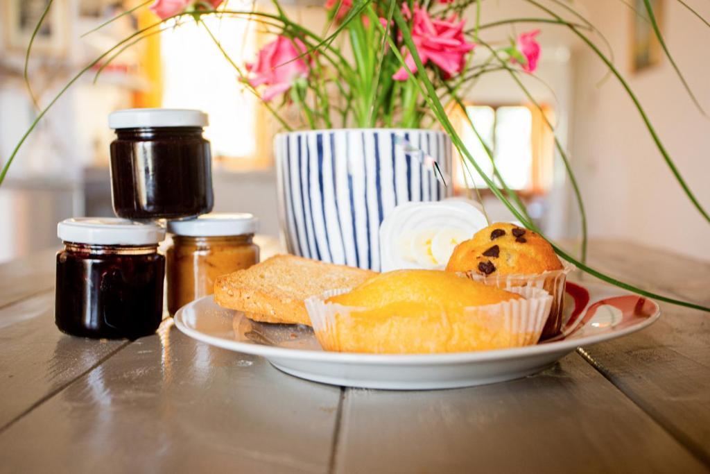 Jedlo v ubytovaní bed & breakfast alebo blízkom okolí