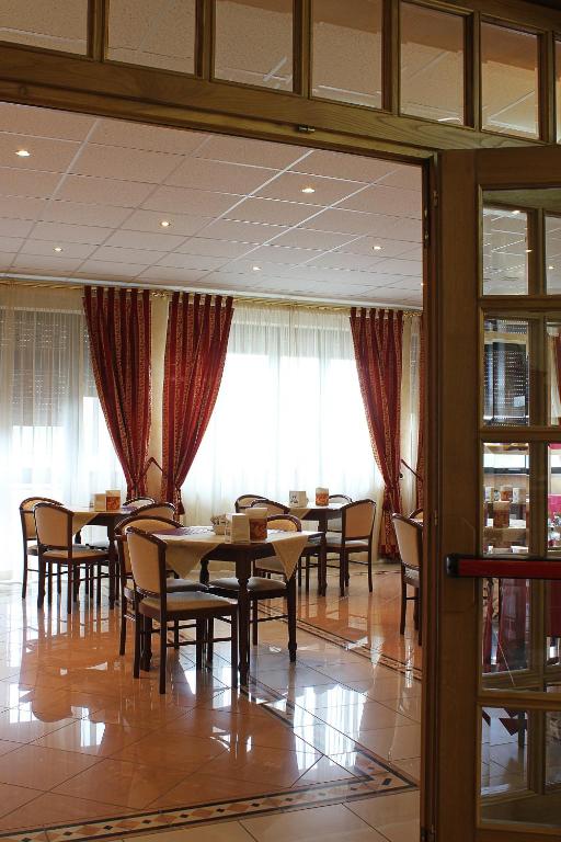 Restaurace v ubytování Hotel il Focolare