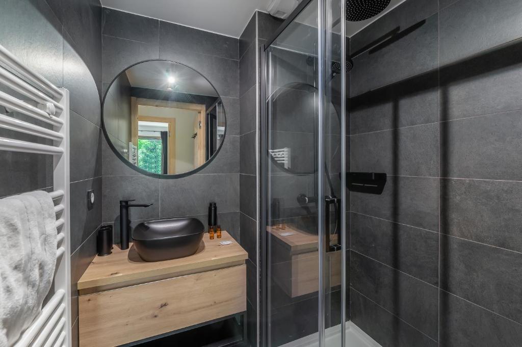Koupelna v ubytování Quintessence - Apt B303 - Châtel - Châtel Multipass Été 2025 en option au tarif de 3euros par jour et par personne