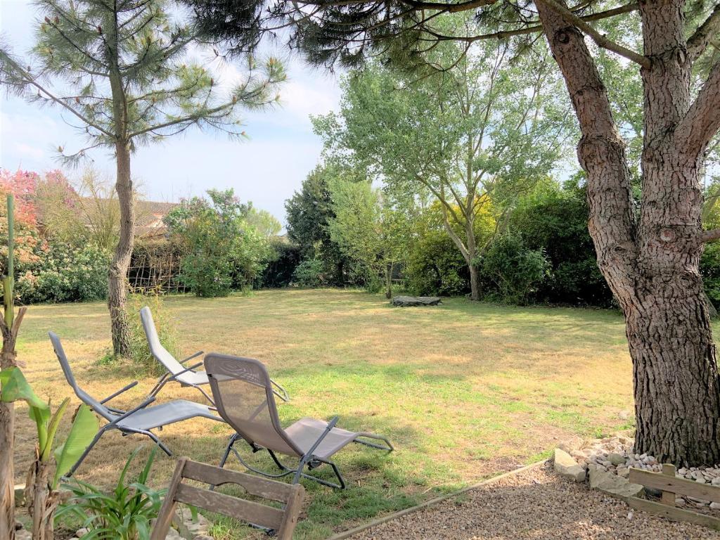 Zdjęcie z galerii obiektu Maison de Vacances 6 pers en bord de mer w mieście Saint-Froult