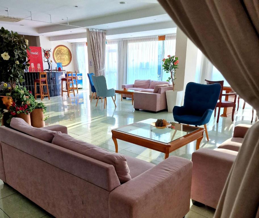Posezení v ubytování M. Moniatis Hotel