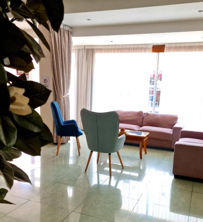 Posezení v ubytování M. Moniatis Hotel