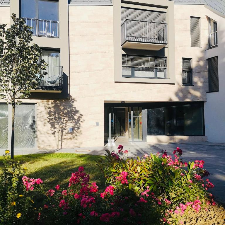 Vonkajšia záhrada v ubytovaní Iris Appartement in Hévíz mit Tiefgarage und Panoramaaussicht