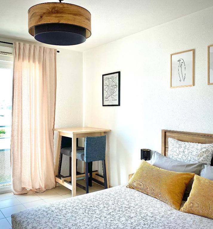 Appartement en face Hopital Nord - 一居室公寓