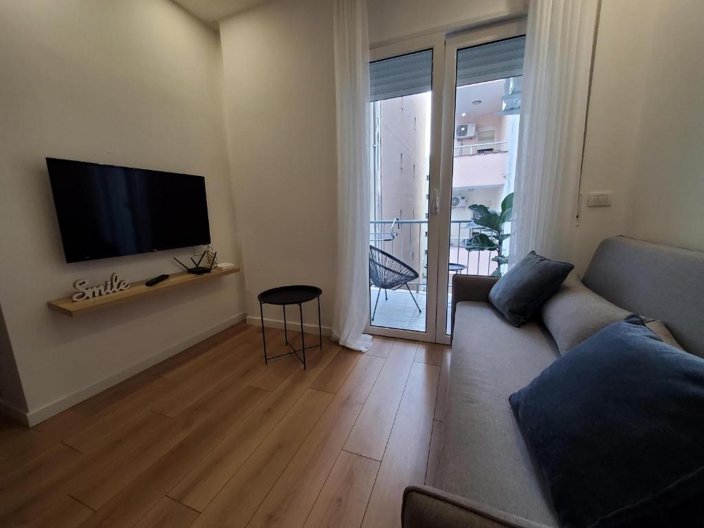 Salty blue, 2 bedroom apartment, by the beach - Image 1