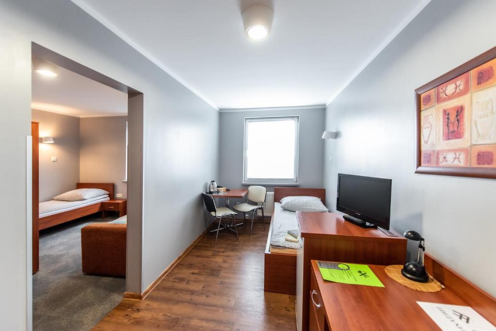 Gościniec PROMUS - Quarto Triplo Com Banheiro