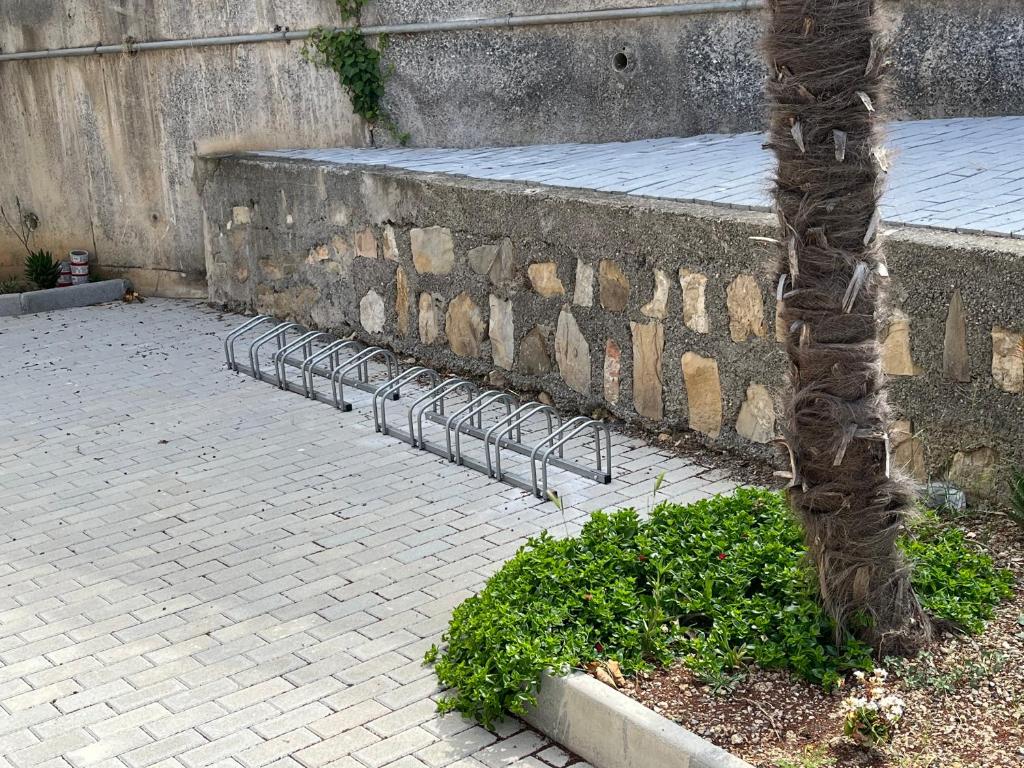 Zdjęcie z galerii obiektu Il Gattino di Porto - apt 4 - Monolocale terrazzo piscina w mieście Imperia