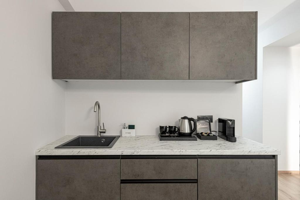 Ethereal Athεns - 5