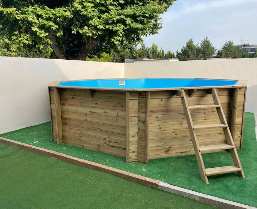 Fotografie z fotogalerie ubytování Maison de charme avec piscine v destinaci Monteux