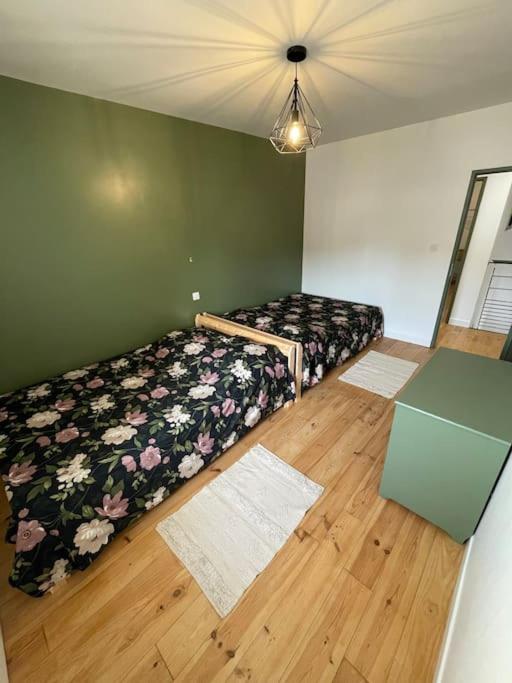 Postel nebo postele na pokoji v ubytování Maison de charme avec piscine